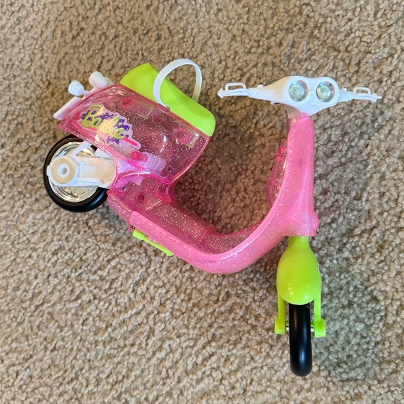 Barbie scooter - Picture 2 of 3